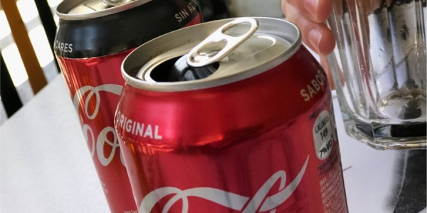 Coca-Cola відновлює довоєнні обсяги виробництва в Україні (Фото:Marcos Brindicci / File Photo / Reuters)