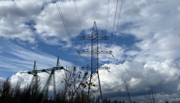 Україна імпортувала електроенергію із сусідніх країн, дефіциту немає – Міненерго