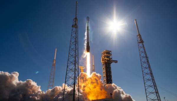SpaceX запустила у космос нову партію супутників Starlink