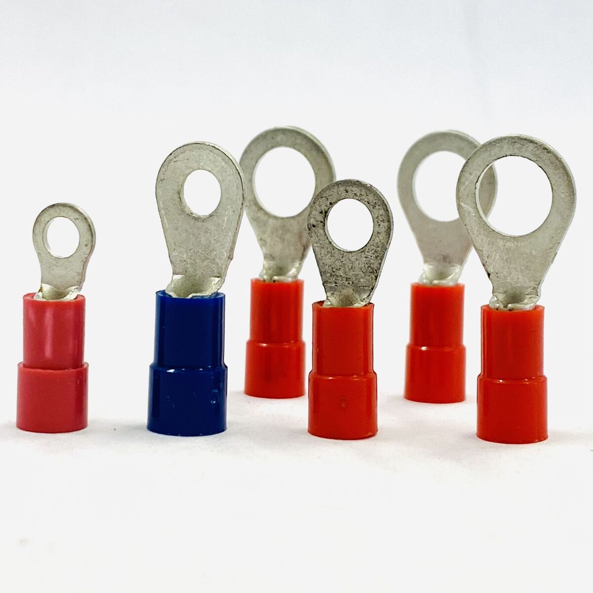 Кольцевой кабельный наконечник с изоляцией