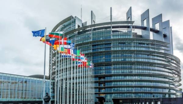Європарламент рекомендує ЄС вийти з договору до Енергетичної хартії