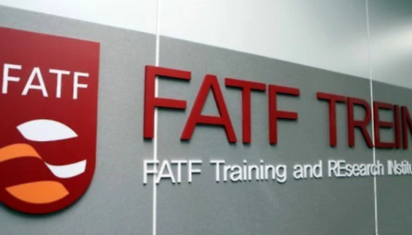 Росію знову не внесли до «чорного списку» FATF, членство залишили призупиненим