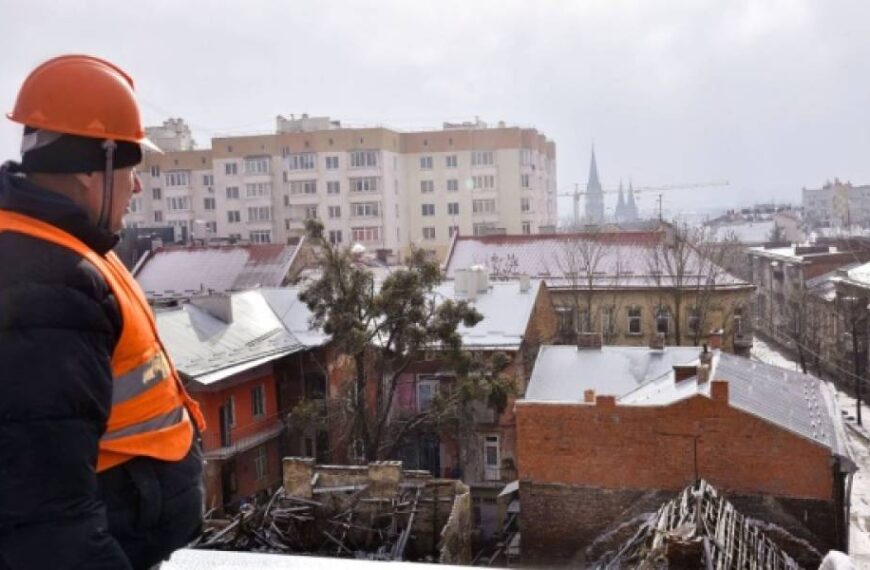 У Львові відновили чотири будинки, зруйновані росіянами у вересні минулого року