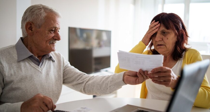 Комуналка в Україні — хто змушений платити за сусідів