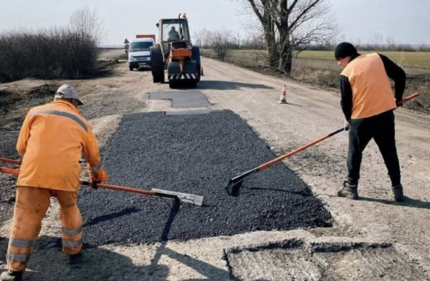 Від початку року в Україні відремонтували 672 тисяч квадратних кілометрів прифронтових доріг