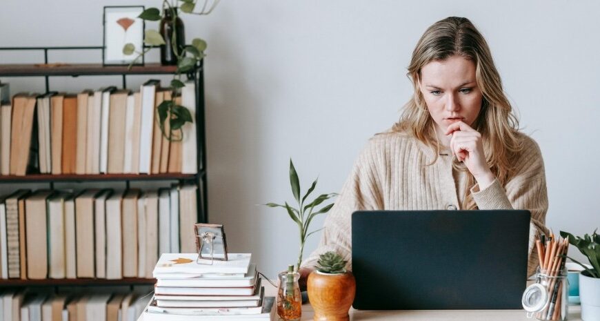 В Україні почали штрафувати продавців з OLX, Prom і соцмереж, — ЗМІ