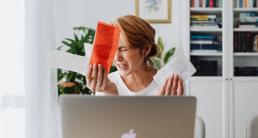 Борги за комуналку — українцям за кордоном можуть арештувати рахунки через заборгованість