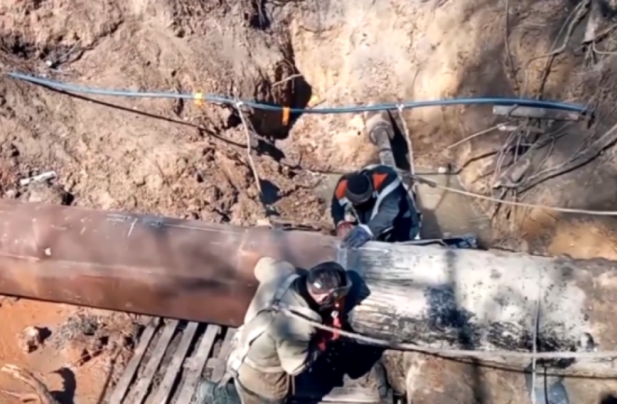 У Запоріжжі відновлюють газопровід і водопровід, зруйновані внаслідок російської атаки