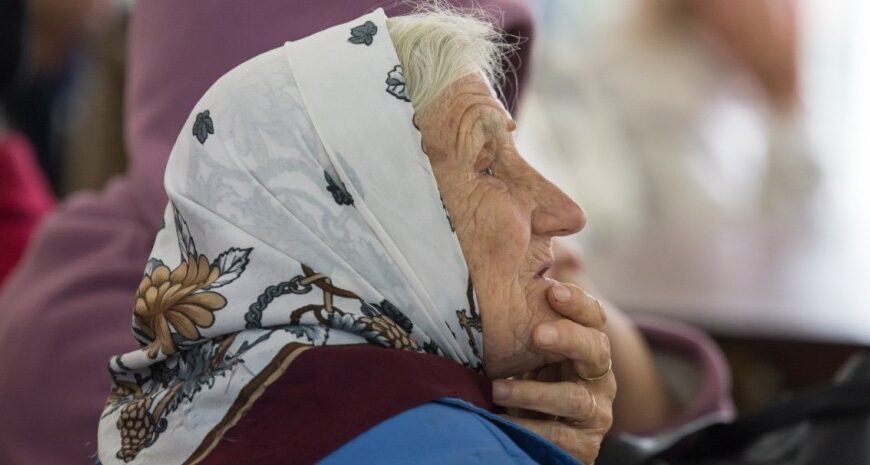 Блокування банківських рахунків: чому пенсіонери можуть залишитись без коштів