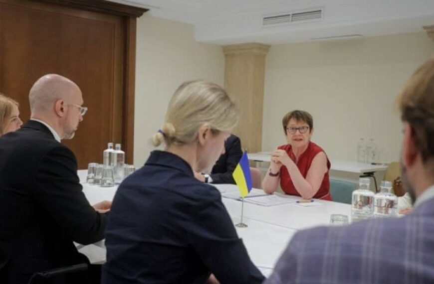 Шмигаль та президентка ЄБРР обговорили підготовку до Конференції з відновлення