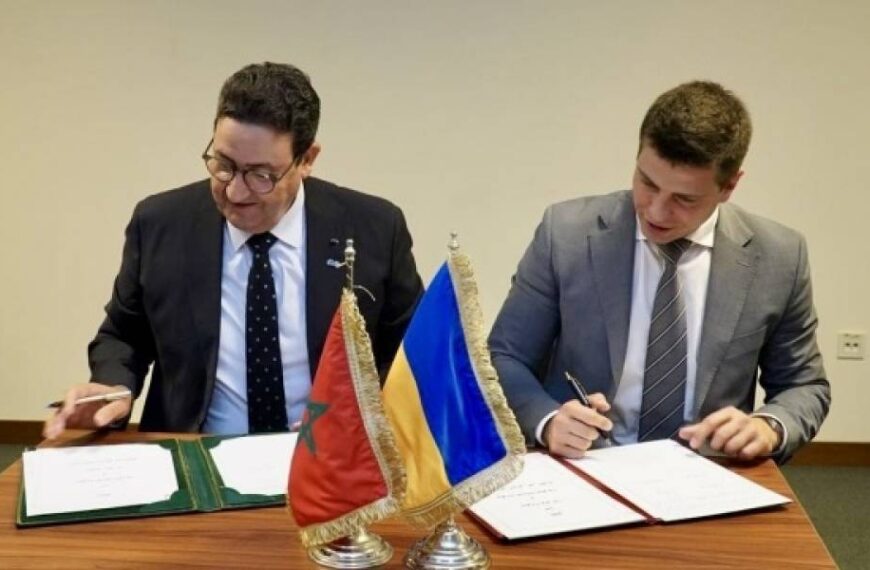 Україна та Марокко підписали угоду про міжнародні автомобільні перевезення