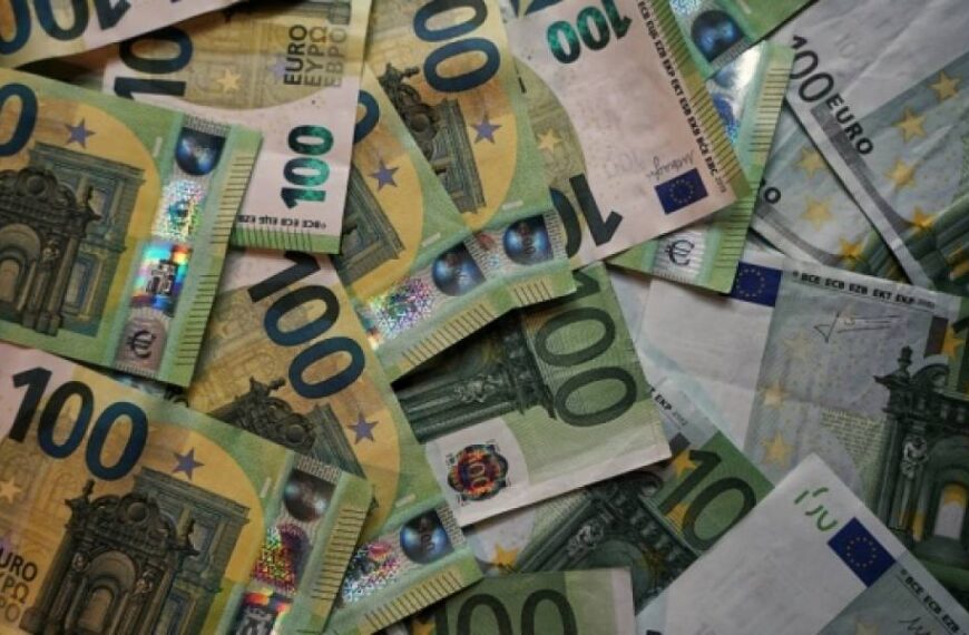 ЄС планує інвестувати €200 мільярдів заморожених активів РФ, аби допомогти економіці України – Politico