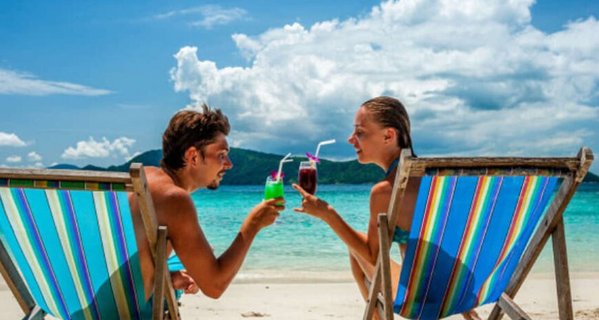 Відпустка влітку 2025 — куди поїхати відпочивати на морі та ціни