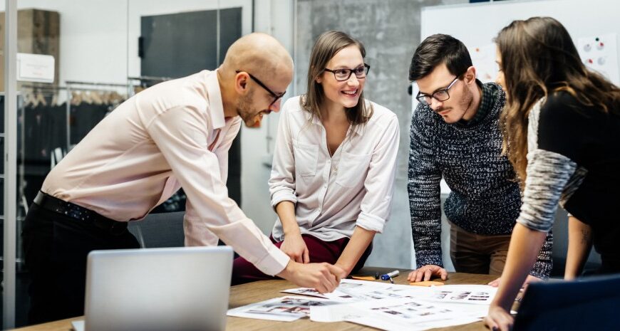 Зарплата в Україні — кому готові платити понад 90 тисяч грн