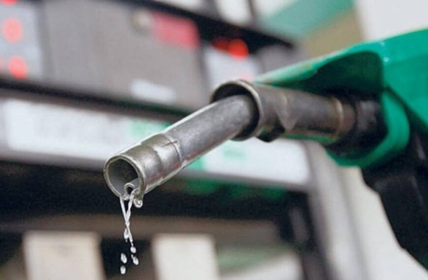 У Росії зростають ціни на бензин, очікується нова інфляційна хвиля – розвідка