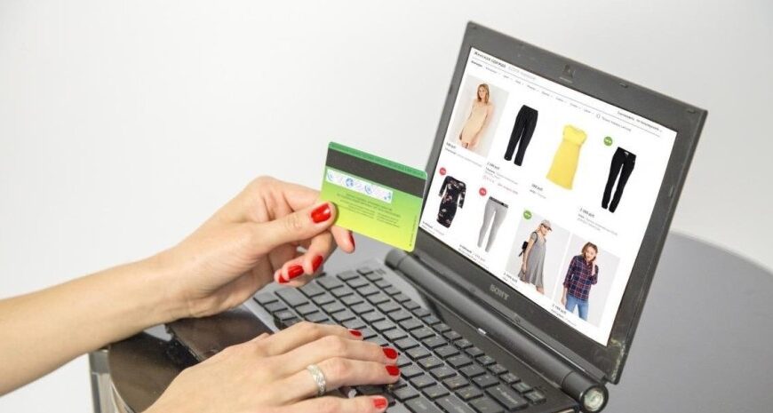 Податки на продаж через Нову пошту – Кому та коли потрібно платити