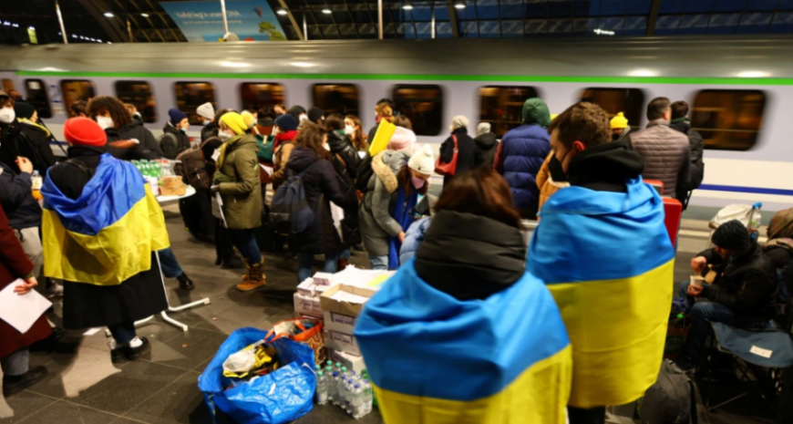 Українські біженці в Польщі – в ООН з’ясували, як мігранти вплинули на економіку