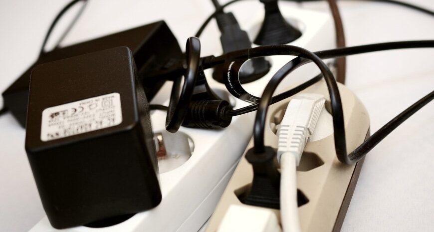 Новий стандарт напруги діятиме в Україні з 1 липня — чи позначиться на платіжках і побутових приладах