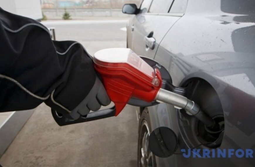 У Росії повністю заборонили до осені експорт бензину