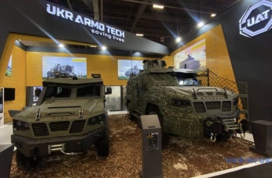 Україна представила на IDEF 2025 у Стамбулі броньовані авто «Гюрза-2» і «Тиса»