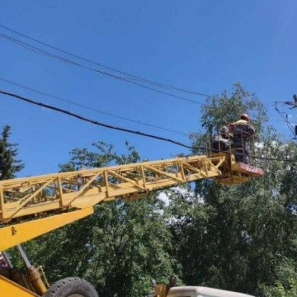 Енергетики за тиждень відновили світло у 21 населеному пункті Донеччини