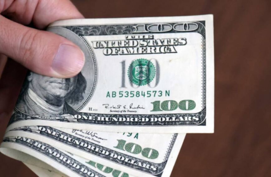 Значних змін курсу долара наступного тижня не буде – експерт