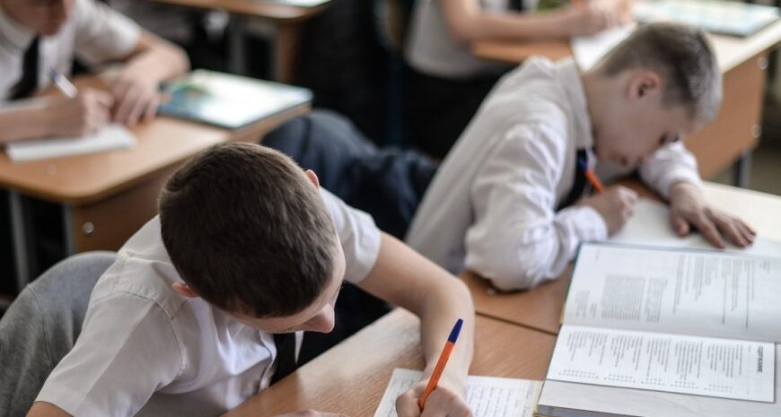 Пакунок школяра – хто отримає 5 тисяч гривень