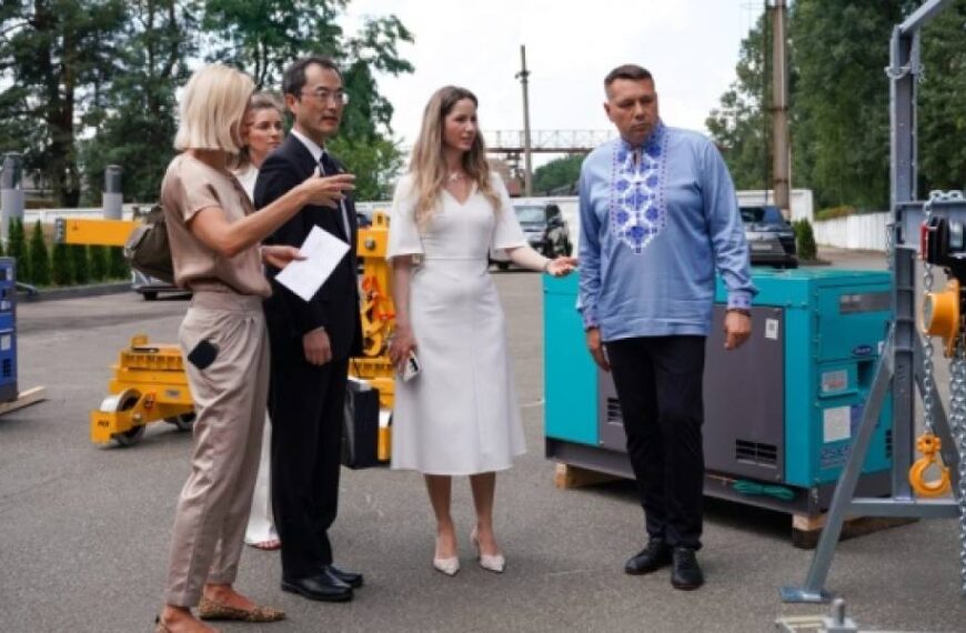 Укрзалізниця отримала від Японії обладнання для ремонту та модернізації інфраструктури