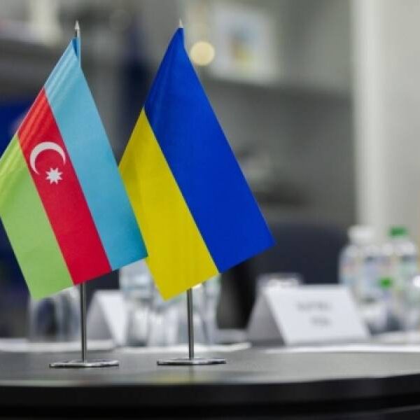 Україна розпочала імпортувати азербайджанський газ Трансбалканським маршрутом