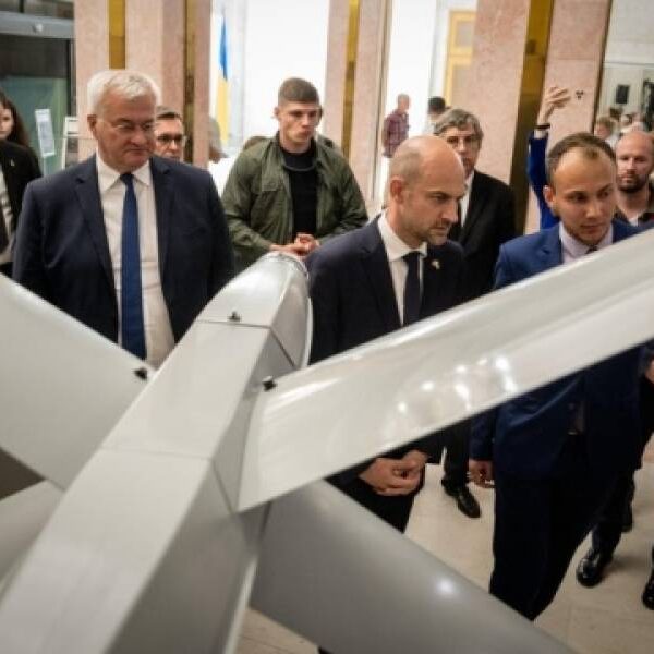Французькі компанії хочуть налагодити виробництво зброї спільно з Україною – Барро