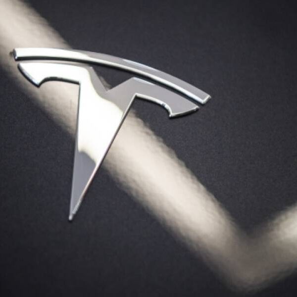 LG Energy Solution уклала угоду з Tesla на суму $4,3 мільярда – Reuters