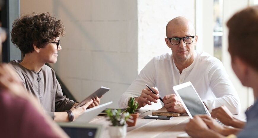 Зарплата в конвертах — що робити, якщо роботодавець не платить