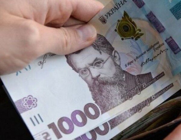 Допомога в 100 тис. грн: хто з українців може отримати виплати