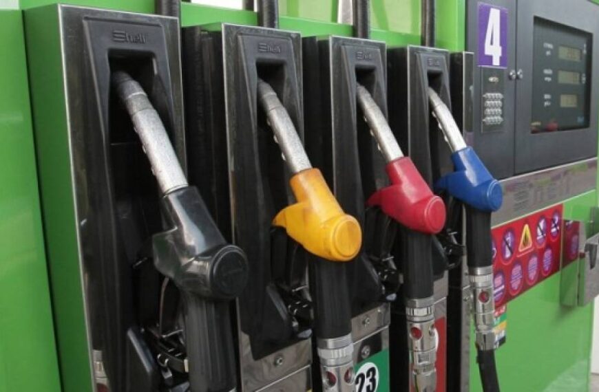 На АЗС України подорожчало пальне