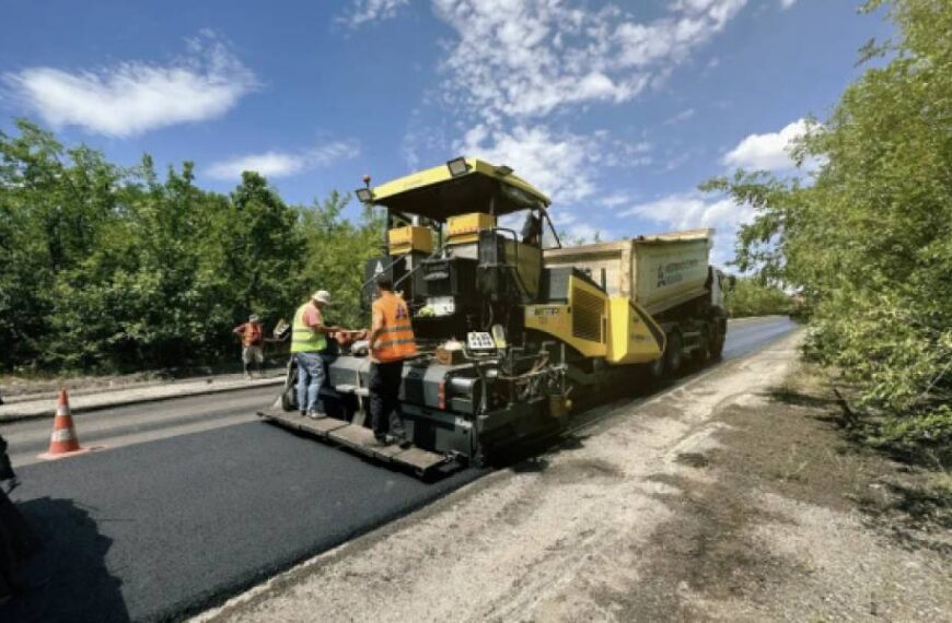 На Дніпропетровщині відновлюють дорогу, що з’єднує область із Харківщиною та Запоріжжям