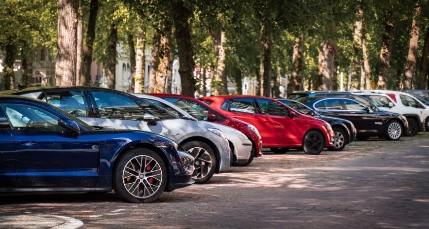 Дорожче за «однушку»: у Києві ціни на паркування б’ють рекорди