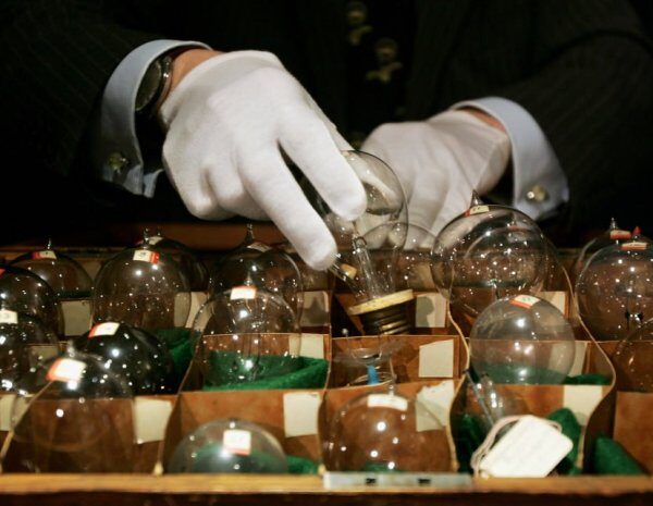 Електроенергія для бізнесу – які ціни очікувати у 2025 році