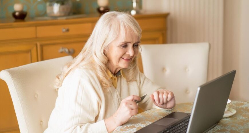 2 тис. грн до пенсії: хто з українців може отримати додаткову виплату