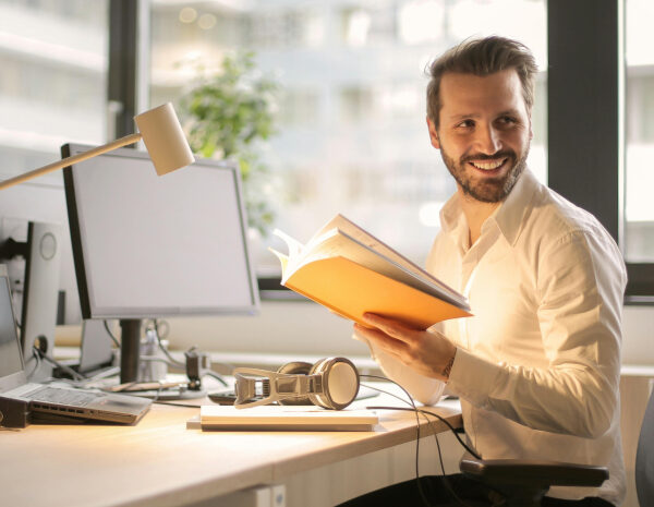 Робота за кордоном — який відсоток українців працевлаштований у Європі