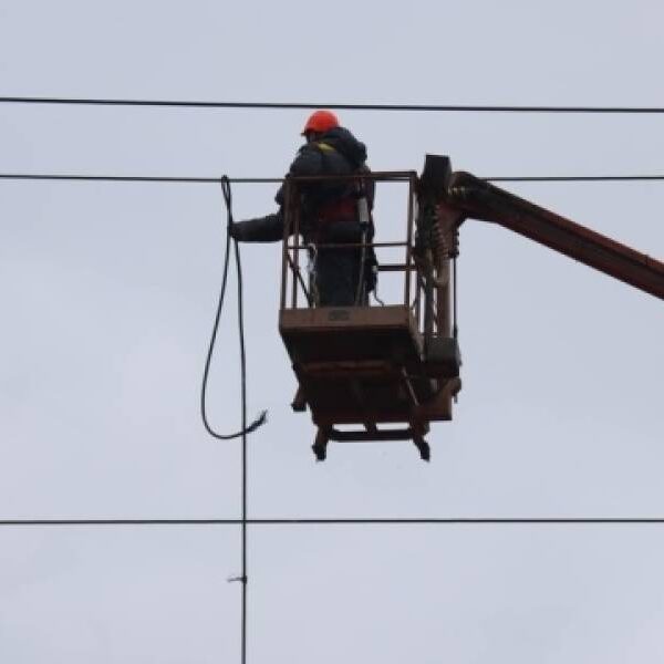 В Україні через негоду знеструмлені 156 населених пунктів