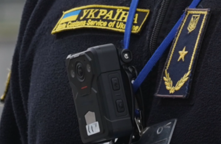 Митники викрили схеми ввезення кількох тисяч авто під виглядом «гуманітарки»