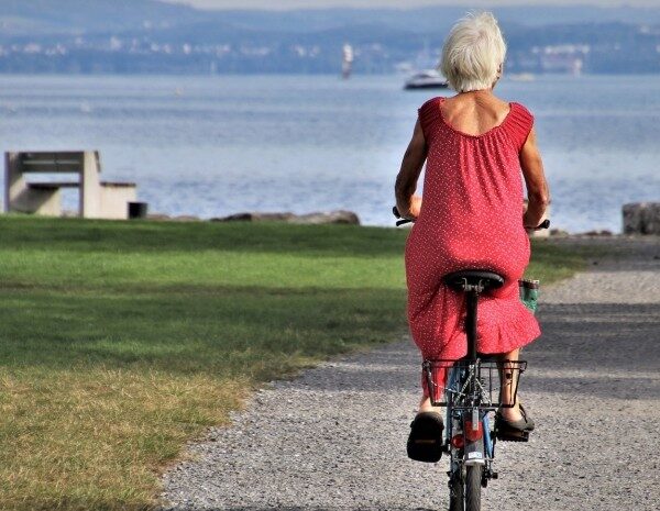 Ранній вихід на пенсію через шкідливу роботу — які умови