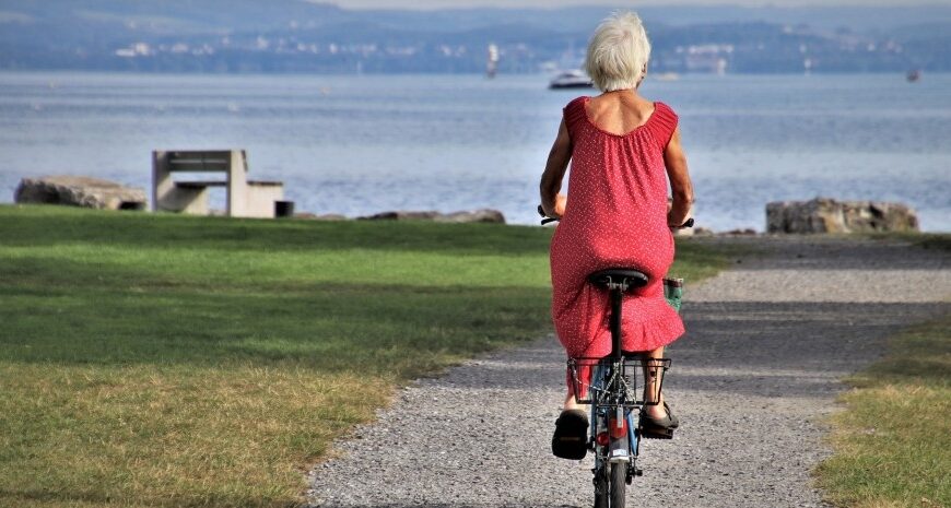 Ранній вихід на пенсію через шкідливу роботу — які умови