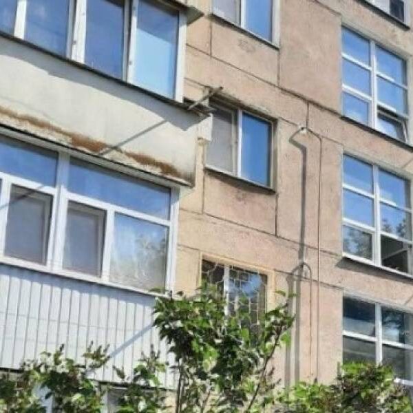 У Миколаєві відновили ще чотири будинки після російських атак