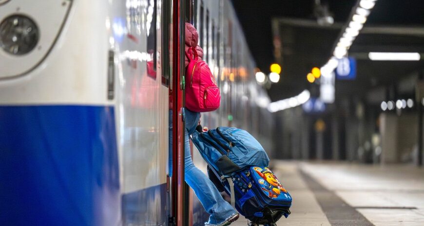 Сотні тисяч біженців – чому з України цього року виїдуть тисячі родин і чи можна зупинити міграцію