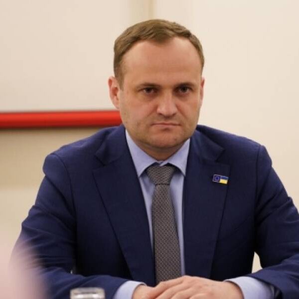 Кулеба розповів, чого стосуватиметься другий пакет підтримки прифронтових громад