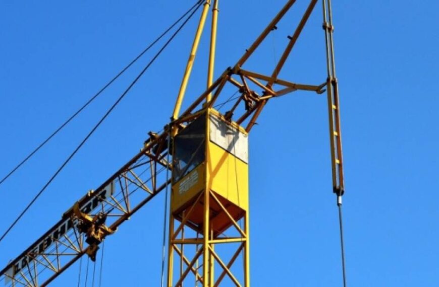 У Чернівцях виділили ₴7 мільйонів на ремонт пошкодженого ракетним ударом житлового будинку