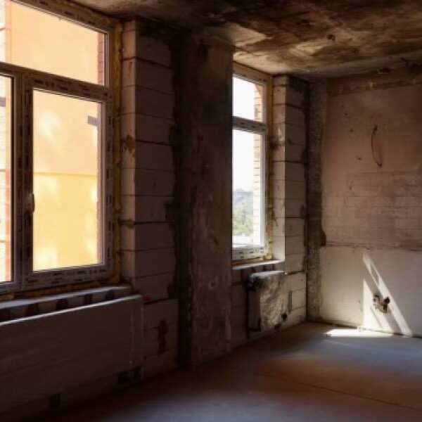 В Одесі відновили багатоповерхівку, в яку у грудні 2023 року влучила російська ракета