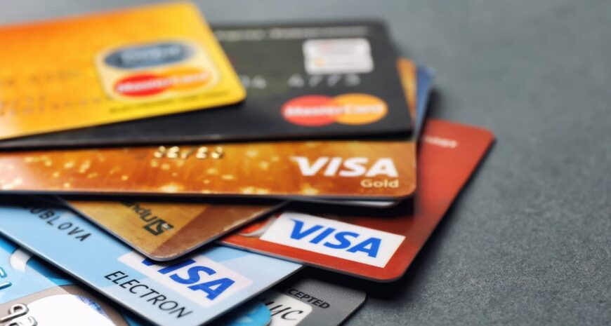 Дія Картка: в Україні запускають універсальний платіжний засіб, щоб отримувати державні виплати