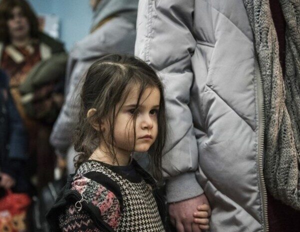 Українці в Європі платять по 250 євро і їдять зіпсовану їжу — фото